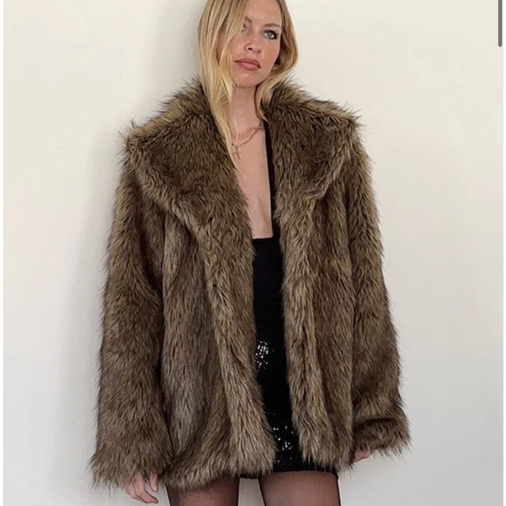 Motel rocks Lupita Jacket In Faux Long Fur Brown
